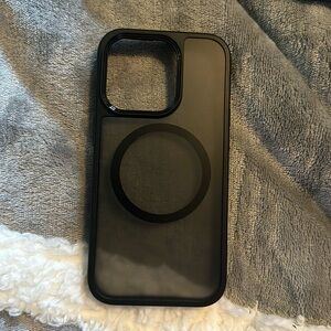 black magsafe 14 pro case